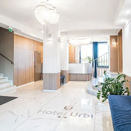 Urbi Hotel 2*
